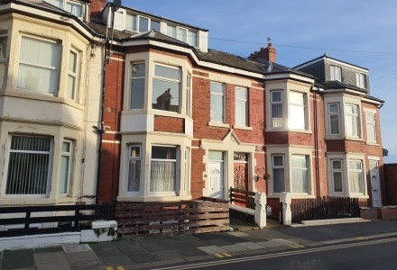 14-brighton-avenue-blackpool-lancashire-fy4-1hl-36066