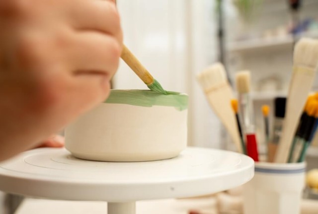 Painting ceramic products